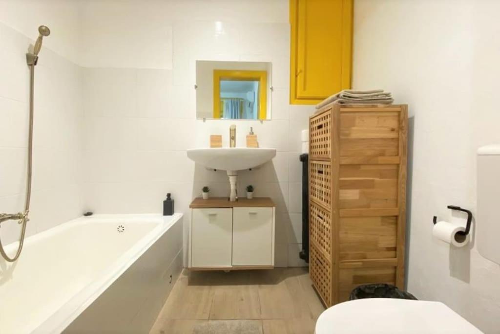 בוקרשט Quiet And Classic Studio With Cismigiu Park View מראה חיצוני תמונה